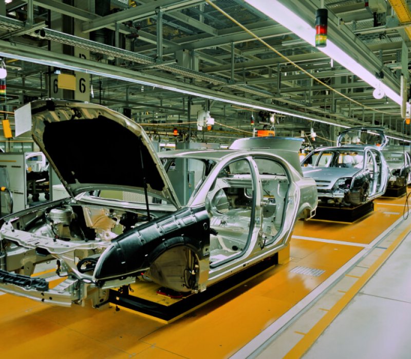 car-manufacturing-iStock_000016519692Small